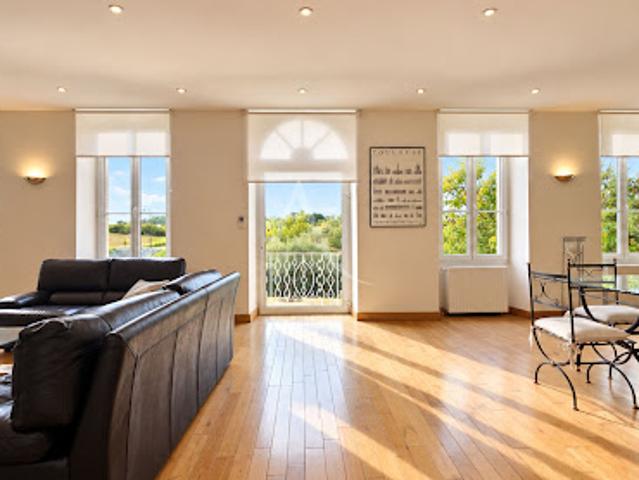 Vente Maison 6 pièces 285 m2 Montjoire