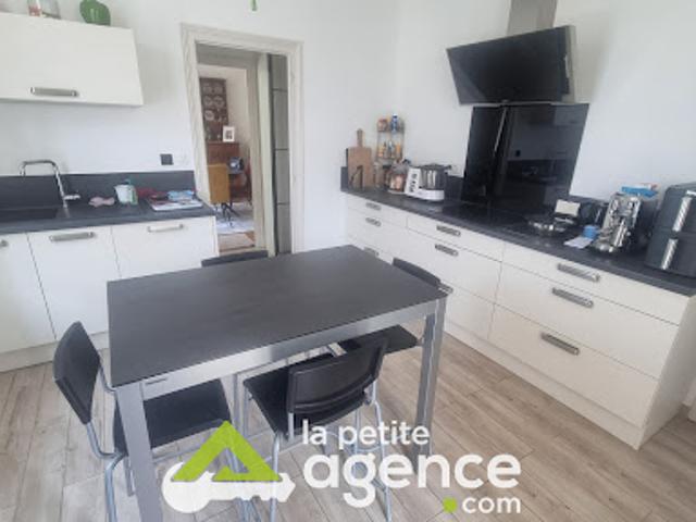 Vente Maison 6 pièces 288 m2 Vierzon