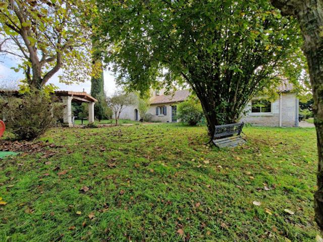 Vente Maison 6 pièces 280 m2 Vézières