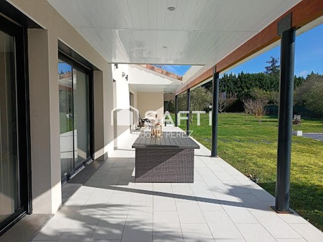 Vente Maison 6 pièces 290 m2 Montberon