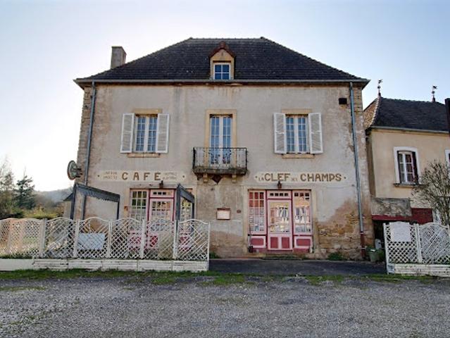 Vente Maison 6 pièces 290 m2 Le Puley