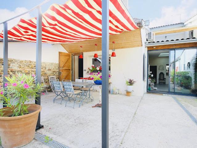 Vente Maison 6 pièces 310 m2 Grisolles