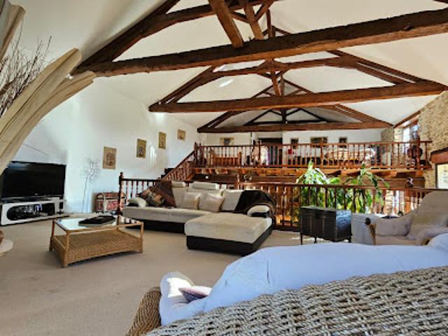 Vente Maison 6 pièces 340 m2 Saint Yrieix la Perche