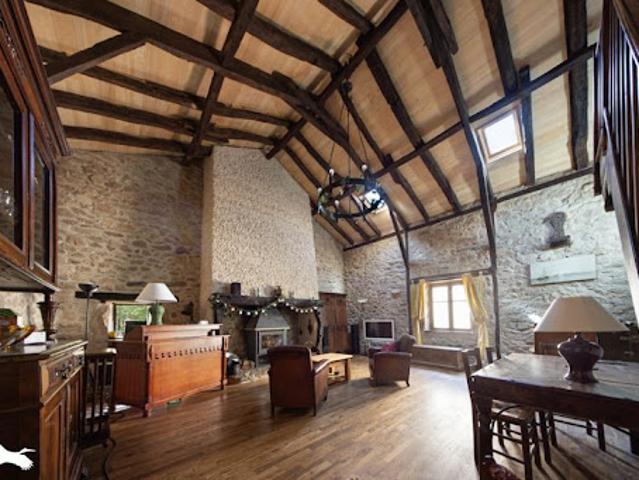Vente Maison 6 pièces 350 m2 Lauresses