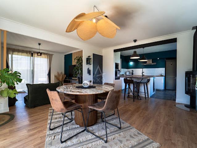 Vente Maison 6 pièces 94 m2 Saint Pierre du Mont