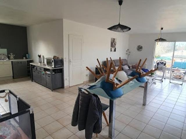 Vente Maison 6 pièces 95 m2 Montguyon