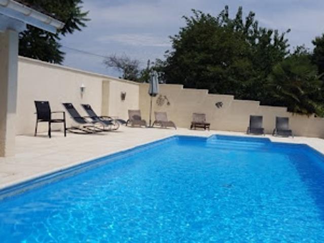Vente Maison 6 pièces 99 m2 Montguyon