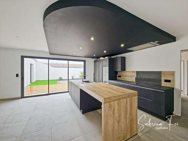 Vente maison 6 pièces Andilly 17