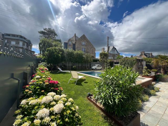 Vente maison 6 pièces Dinard Port Blanc St Enogat La Malouine 35