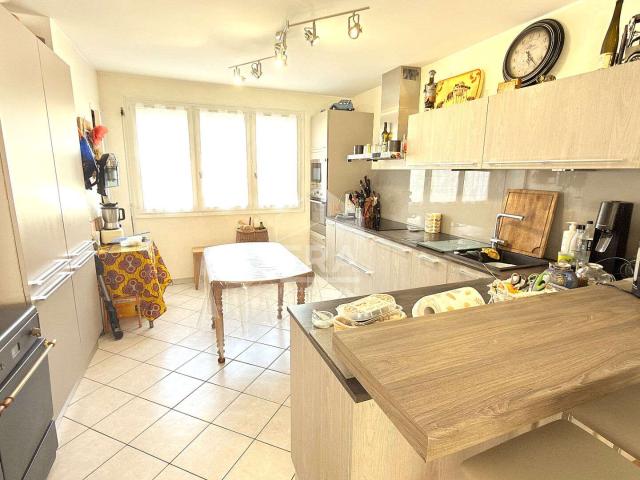 Vente maison 6 pièces Laval 53