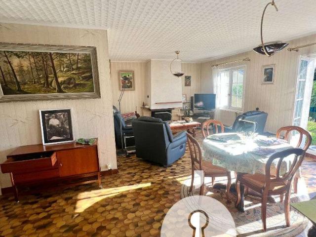 Vente maison 6 pièces Laval Avesnières 53