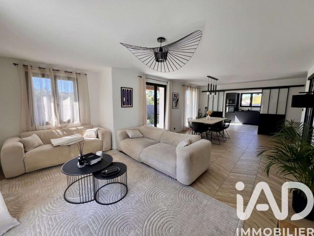Vente maison 6 pièces Le brusc 83