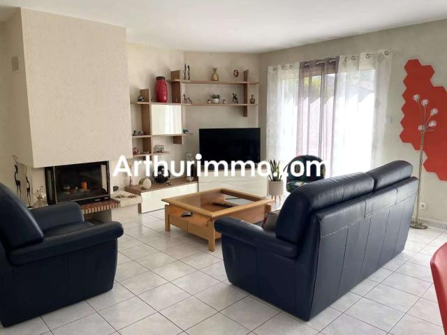 Vente maison 6 pièces Nueil les Aubiers 79