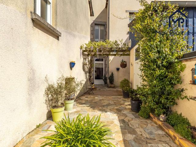 Vente maison 6 pièces Montsûrs Saint Céneré 53