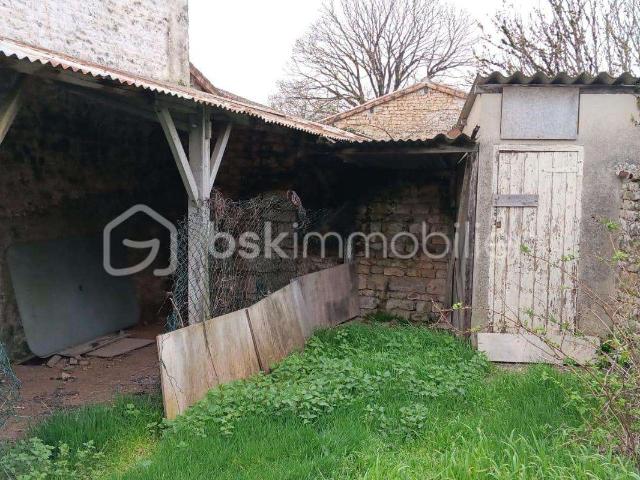 Vente maison 6 pièces Pioussay 79