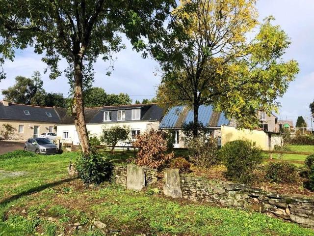 Vente maison 6 pièces Plounévézel 29