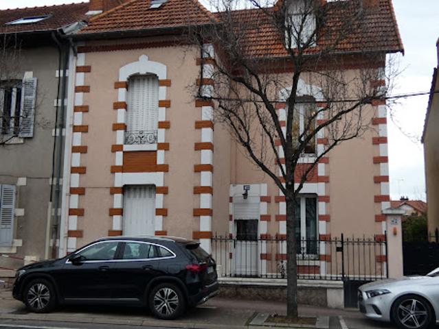 Vente Maison 8 pièces 112 m2 Montluçon