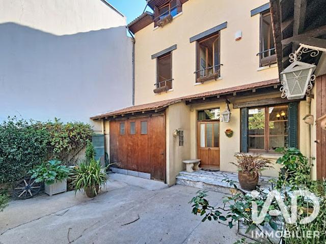 Vente Maison 8 pièces 124 m2 Ivry sur Seine
