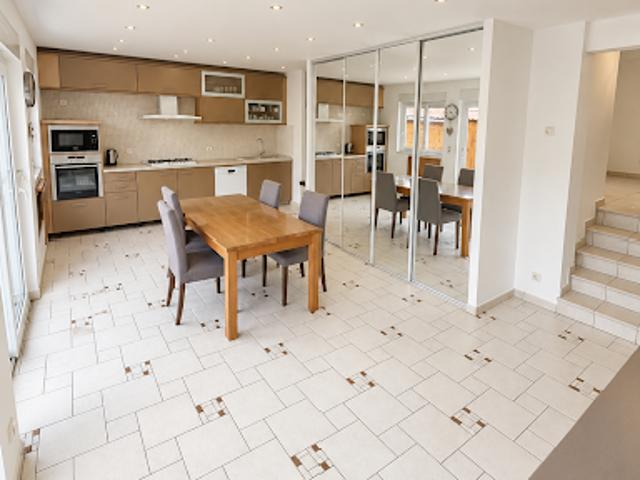 Vente Maison 8 pièces 125 m2 Aulnay sous Bois