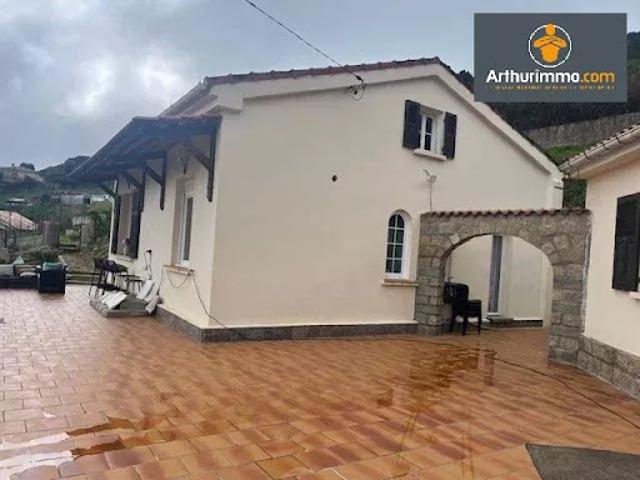 Vente Maison 8 pièces 120 m2 Bisinao