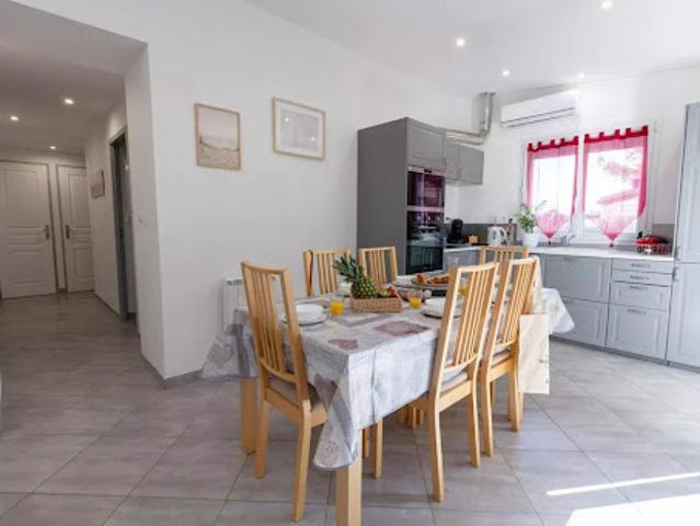 Vente Maison 8 pièces 120 m2 Hyeres
