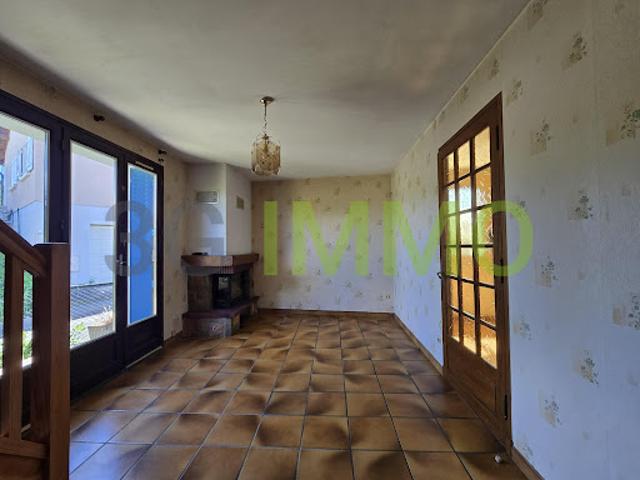 Vente Maison 8 pièces 135 m2 Le Mayet de Montagne