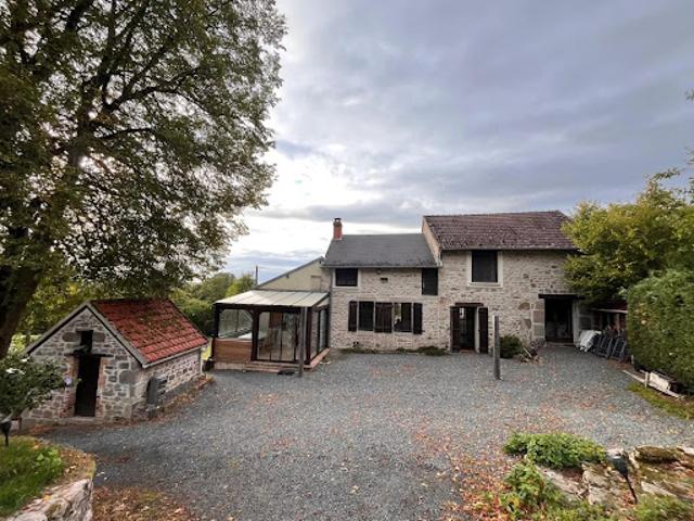 Vente Maison 8 pièces 135.5 m2 Saint Silvain sous Toulx