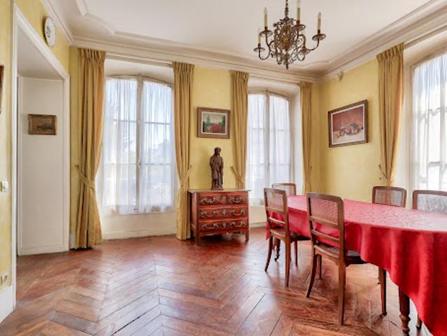 Vente Maison 8 pièces 129 m2 Clamart