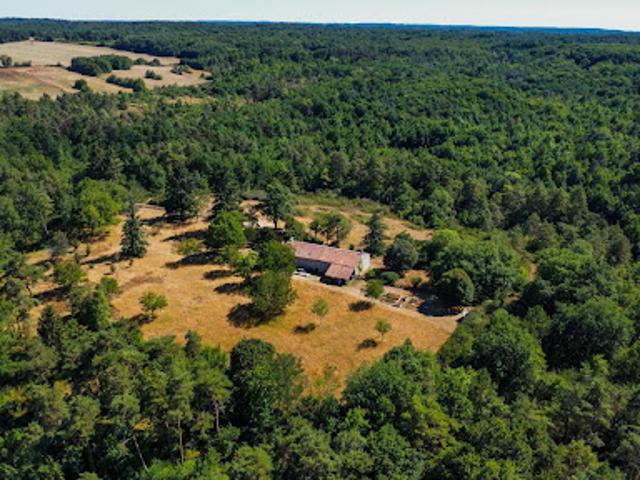 Vente Maison 8 pièces 137 m2 Lussas et Nontronneau