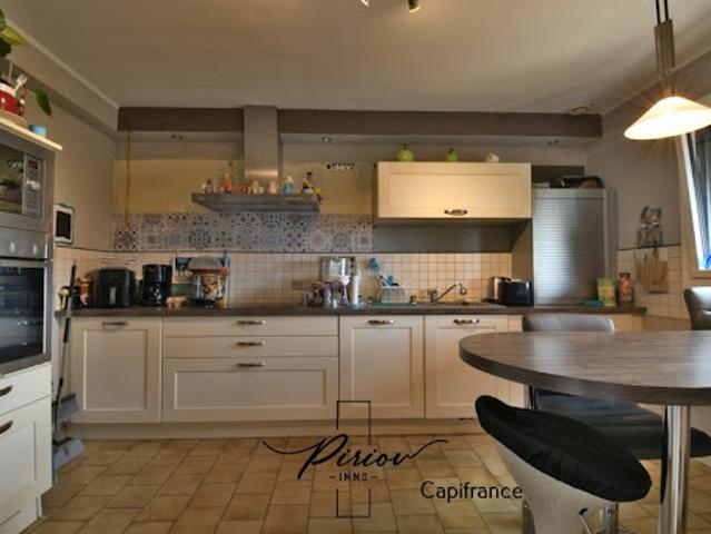 Vente Maison 8 pièces 139 m2 Distré