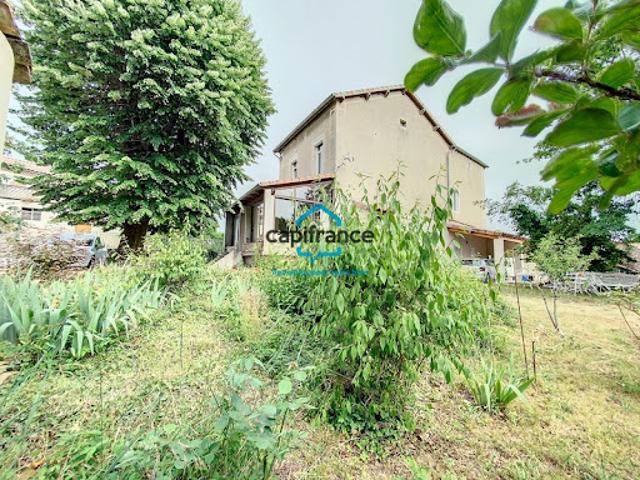Vente Maison 8 pièces 139 m2 Saint Sernin