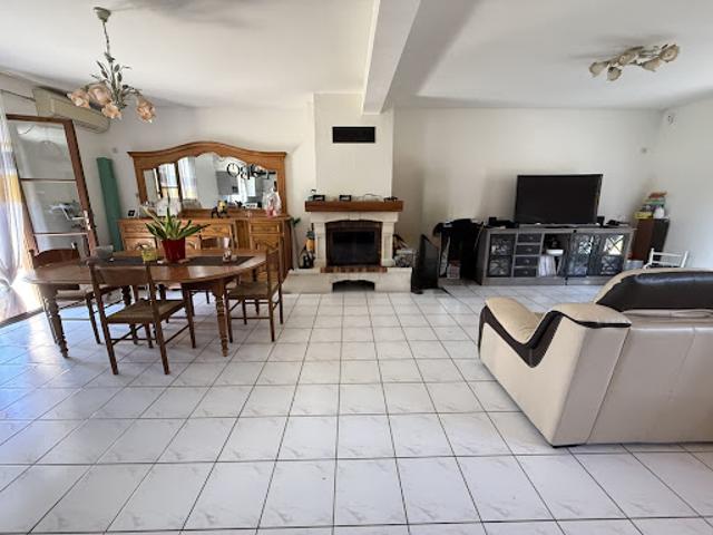 Vente Maison 8 pièces 130 m2 Joue les tours