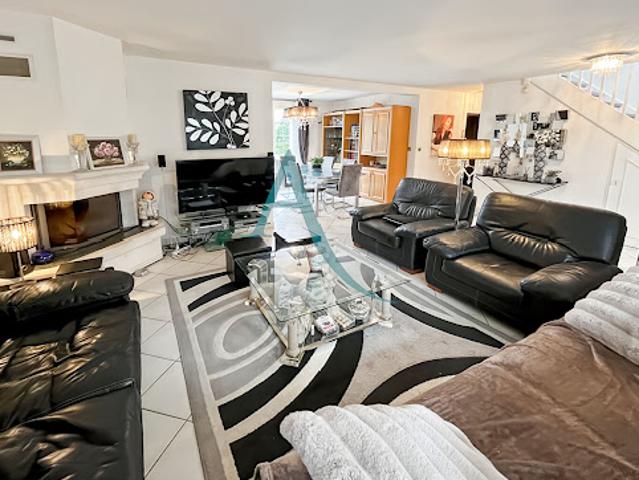 Vente Maison 8 pièces 131 m2 Mennecy