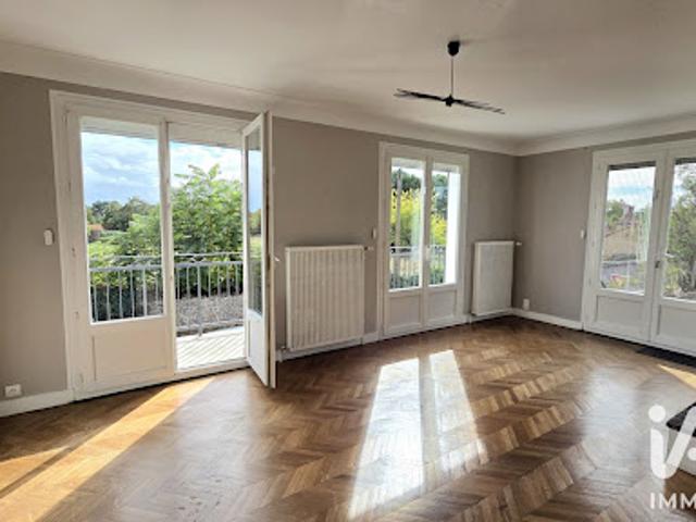 Vente Maison 8 pièces 145 m2 Montmorillon