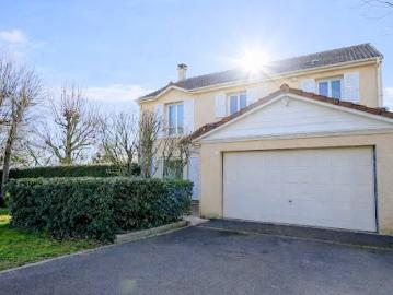 Vente Maison 8 pièces 144 m2 Epône