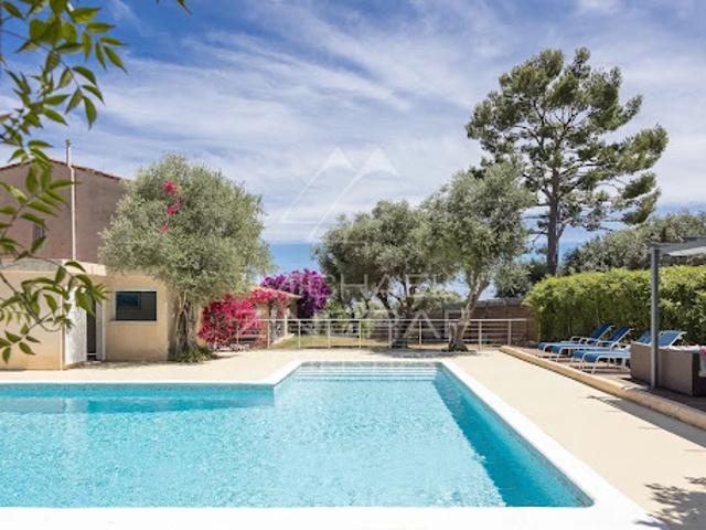 Vente Maison 8 pièces 147.7 m2 Antibes