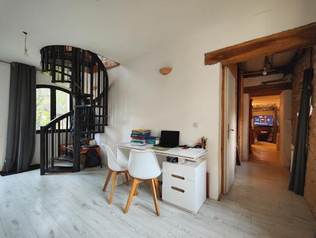 Vente Maison 8 pièces 148 m2 Varaire