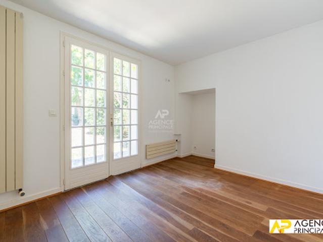 Vente Maison 8 pièces 140.3 m2 Le Mesnil le Roi