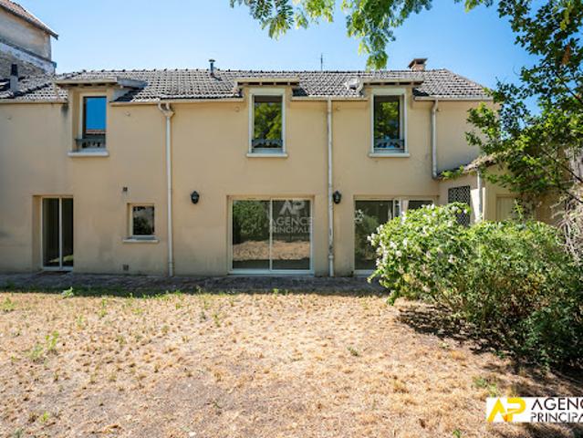 Vente Maison 8 pièces 145 m2 Le Mesnil le Roi