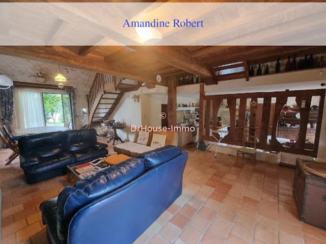 Vente Maison 8 pièces 141 m2 Douzains