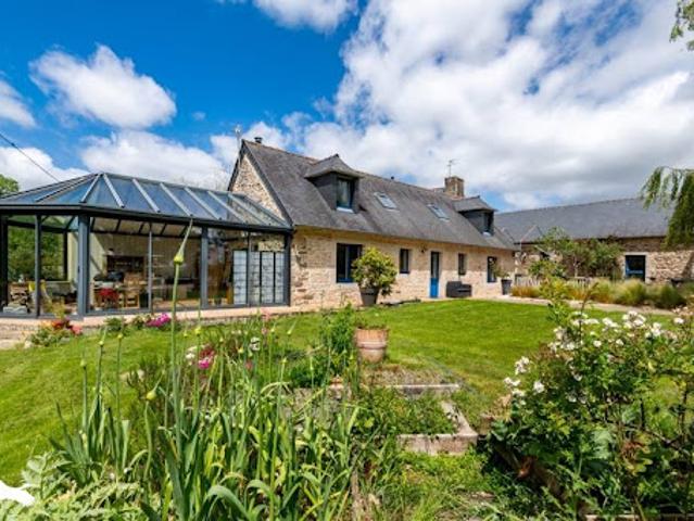 Vente Maison 8 pièces 141 m2 Lesneven