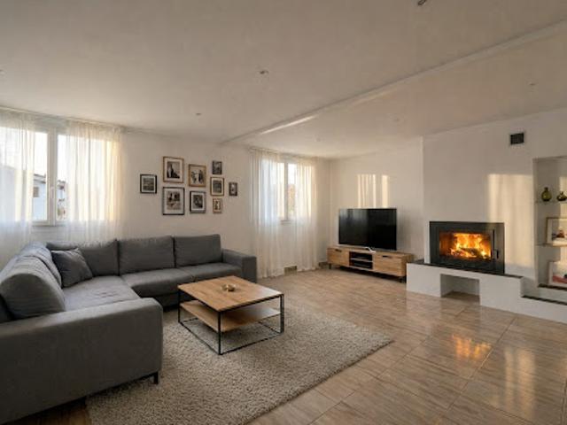 Vente Maison 8 pièces 142 m2 Decines charpieu