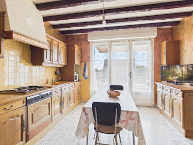 Vente Maison 8 pièces 142.5 m2 Beaumont sur Sarthe
