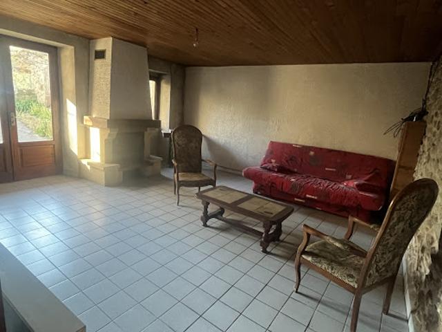 Vente Maison 8 pièces 143 m2 Saint Apollinaire de Rias