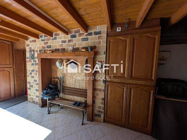 Vente Maison 8 pièces 154 m2 La Magdeleine