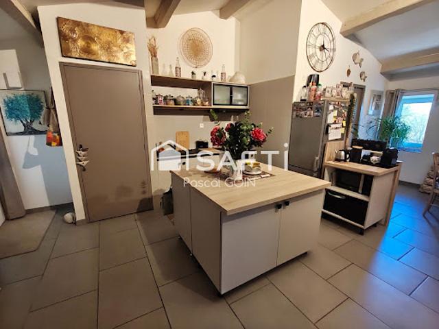 Vente Maison 8 pièces 154 m2 Saint jean de maruejols et avejan