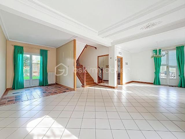 Vente Maison 8 pièces 154.48 m2 Villemomble