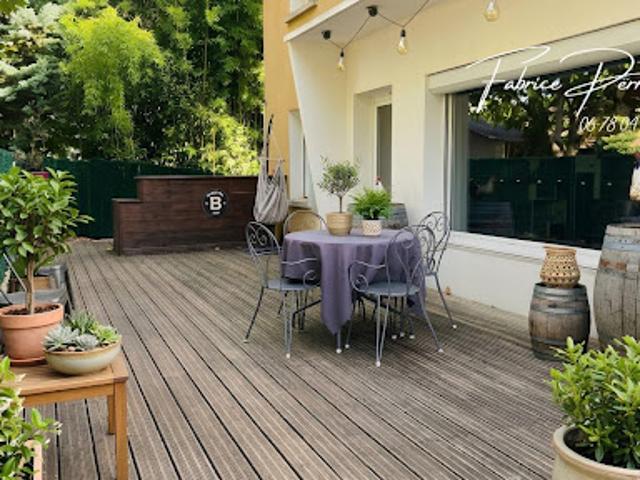 Vente Maison 8 pièces 155 m2 Bourdeaux