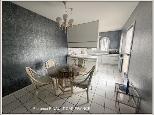 Vente Maison 8 pièces 155 m2 Tarbes