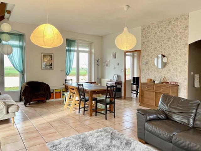 Vente Maison 8 pièces 157 m2 Avrilly